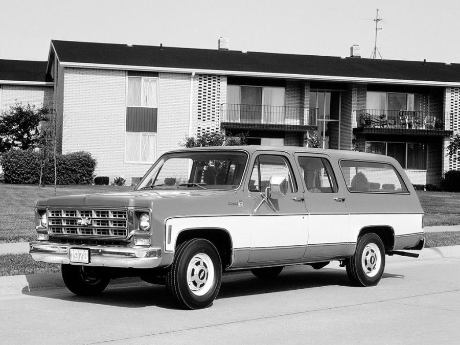  Chevrolet Suburban 1977 года  (фото 3 из 6)